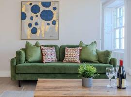 Dragon Suites - Edinburgh City Centre 2 Bed Apartment