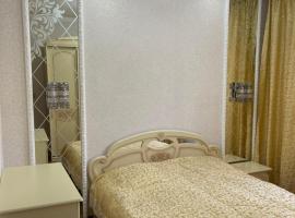 3х комнатная посуточно, hotel in Taraz