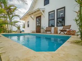 Coral Retreat and Pool Club at Mahogany Bay