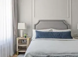 Maison à Deux Mains