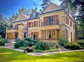 Stately Home in Magdalenka Warsaw