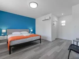 Serene Studio by the Beach with pool - M34