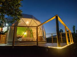 Glamping Capara&oacute; - Domo Samambaia, tenda mewah di Divisa