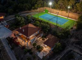 Strava Park House, ξενοδοχείο σε Asprókambos
