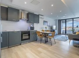 Deluxe Seaview Apartment