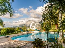 La Villa Papyrus, Piscine et Vue Mer, ξενοδοχείο σε Bernica-les Bas