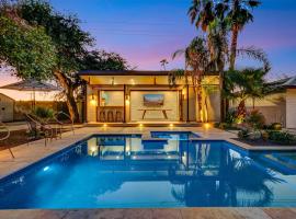 Upscale Remodel - Walk to ASU Pool & Pickleball, hotel u Tempeu