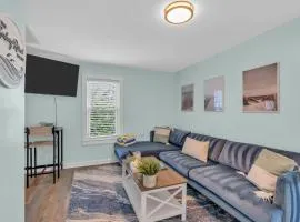 6-Min Walk to Asbury Park & OG Main St - Updated & Cozy Apartment in Historic Ocean Grove - Fire Pit & Patio - Fast Wi-Fi