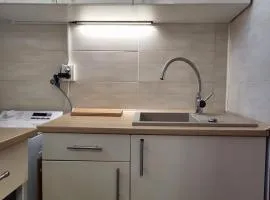 Garsoniera Auchan Titan