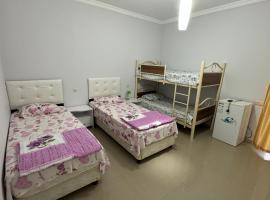 Twins Hotel, hotel sa Gonio