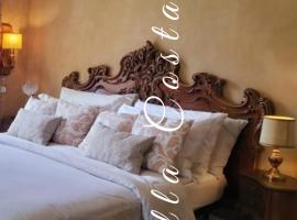 Villa Costanza Appartamento con balcone e vista giardino, hotel v destinaci Magreglio
