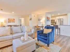 Spacious & Modern Apt