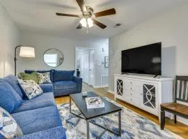 High Point Townhome with Patio, 1 Mi to Main Street!