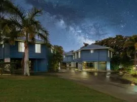 Boyne Island Motel and Villas