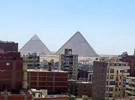 KingTut Pyramids View Inn