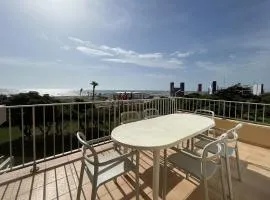 Duplex T3 face mer avec terrasse, ascenseur, 5P, Grande Plage, parking sécurisé, animaux OK - FR-1-799-21