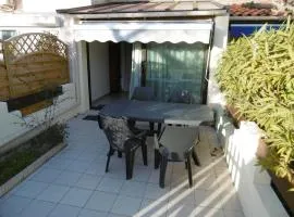 Le Barcarès - Villa T3 Coquette - Résidence Calme - Proche Plage, Port, et Village - Parking Privé - FR-1-799-38