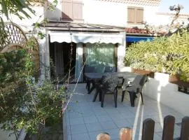 Le Barcarès - Villa T3 Coquette - Résidence Calme - Proche Plage, Port, et Village - Parking Privé - FR-1-799-38