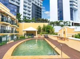 Sapphire Suite - Central Boutique Resort Vibes