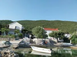 Kuća za odmor >Maro<