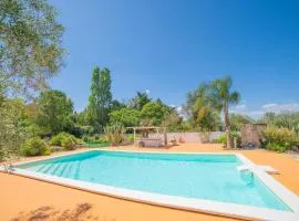 Masseria Le Palmentelle Pool And Garden - Happy Rentals