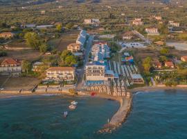 Golden Coast Beachfront Resort, hotel Kipszéliben