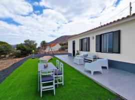 Casa da Ponta by Casas dos Lebre, hotel v destinaci Porto Santo