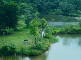 Chú Thiện Homestay and Camping, chata v destinaci Sóc Sơn