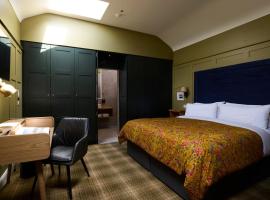 Doolin Inn، فندق في دولين