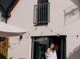 Dobre Kąty całoroczne domki โรงแรมในคอนเตเรบาสเก