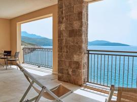 Lustica Apartments Marina Bay, hotel u Tivtu