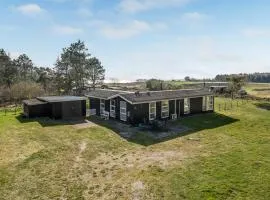 Three-Bedroom Holiday Home In Millinge
