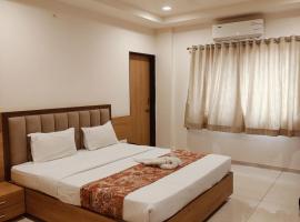 Hotel TrushaDham Near to Mahalaxmi Temple Kolhapur, ξενοδοχείο σε Kolhapur