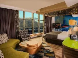 Hennessy Park Hotel