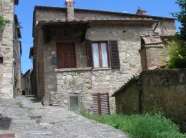 Casa Aldobrandesca