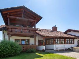 Haus Flora, hotel v destinaci Höchenschwand