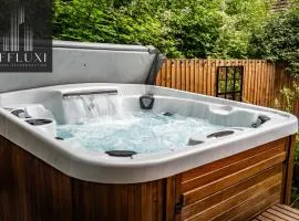 Ironbridge Hot Tub Retreat - Sleeps 10