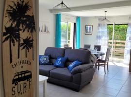 Maison récente à côté du Casino et de la baie du Kernic, hotel i Plouescat