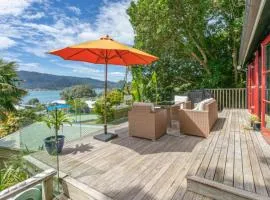The Beach House - Tairua Holiday Home