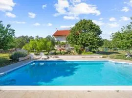 Stunning Apartment In Lozovac With Wifi
