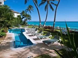 Casual Beachfront Studio with Pool apts by Bluescape