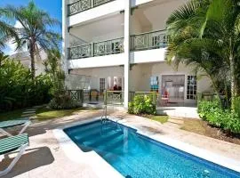 Casual Beachfront Studio with Pool apts by Bluescape