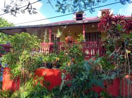 Belle maison creole à louer au coeur de la Guadeloupe à Morne à l'eau 3 chambres, hotel v destinaci Morne-à-lʼEau