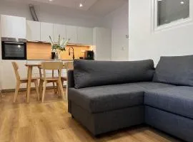 Apartment B l Modern Stay with Parking