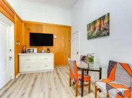 Montara Apartment with Yard Near Beaches