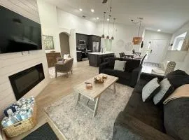 South Facing Pool Villa Spa Remodeled Floor to Ceiling Southern Dunes