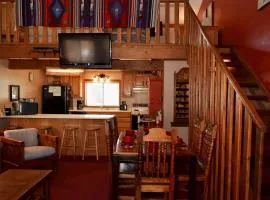 Aspen West 6 - Right Off Main Street - WiFi - Satellite - Smart TV - Washer - Dryer - Wood Burning Fireplace - Close to Copper C