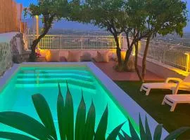 OIKOS Guesthouse & Rooftop