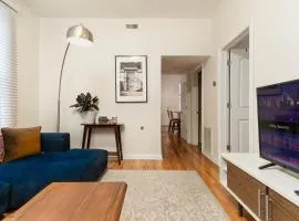 Wicker Park 2BR Modern Apartment DV3