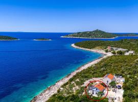 Seaside house for families with children Cove Ramascica, Trogir - 23368, Hotel in Marina